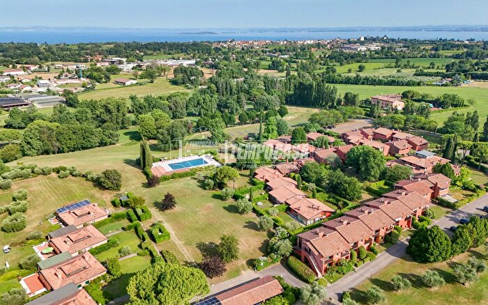 Casa trilocale in vendita in Via Giornate, Soiano Del Lago