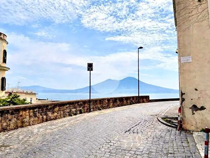 Appartamento quadrilocale in vendita in Via Parco Carelli, Napoli
