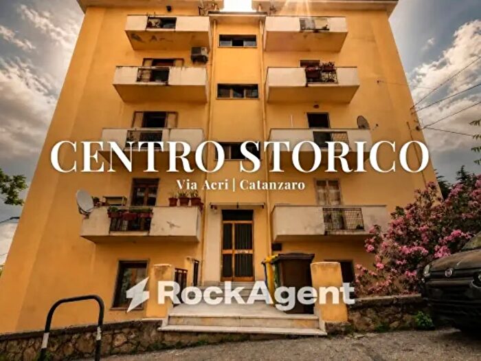 Appartamento trilocale in vendita in Via Sant'Agostino, Catanzaro
