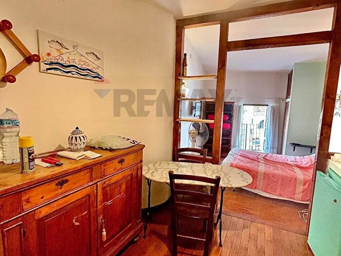 Casa monolocale in vendita in Via Cestai, Catania