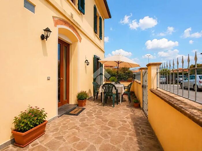 Casa quadrilocale in vendita in Via Cerbaia, Lamporecchio