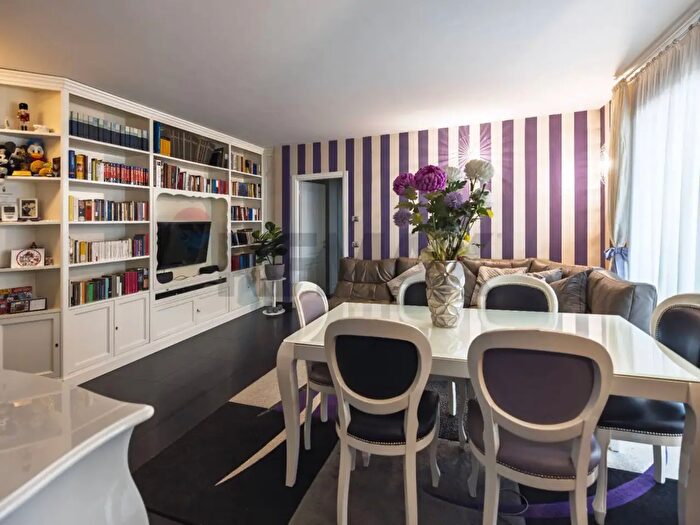 Appartamento trilocale in vendita in Via Strapera, Busto Arsizio