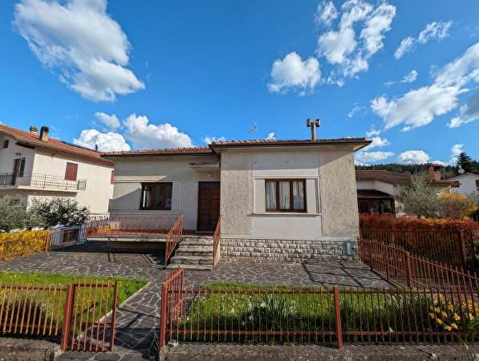 Casa con 6 locali in vendita in Località Colpalombo, Gubbio