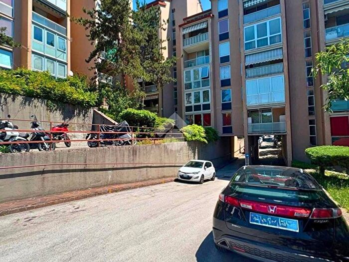 Appartamento quadrilocale in affitto in Via del Monte Peralba, Altura, Trieste