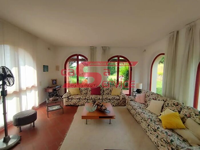 Casa con 7 locali in vendita in Buggiano