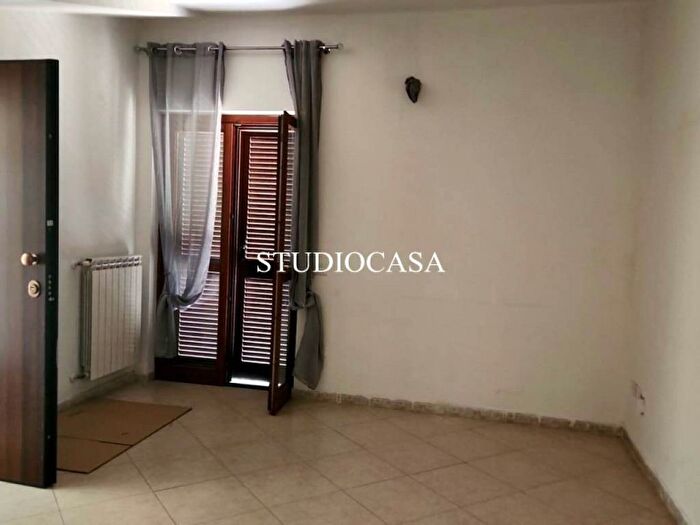 Appartamento trilocale in affitto in Via Santa Croce, Capodrise