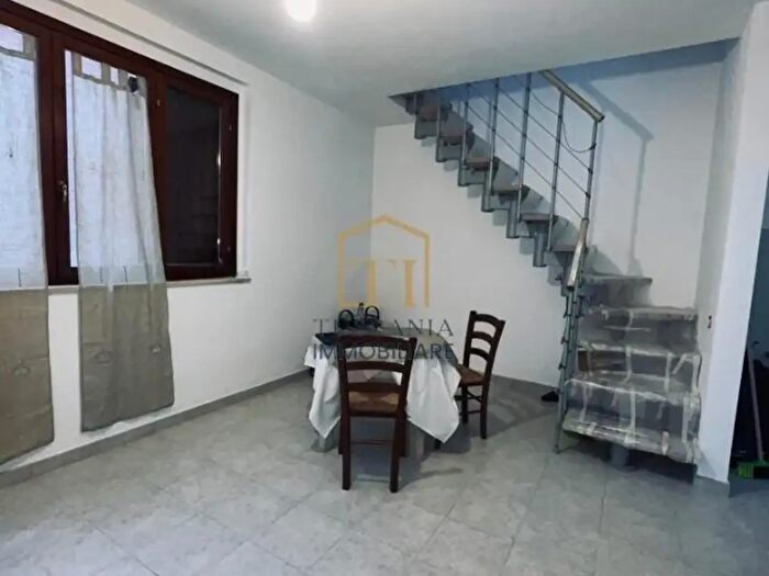 Appartamento quadrilocale in vendita in Casole DElsa