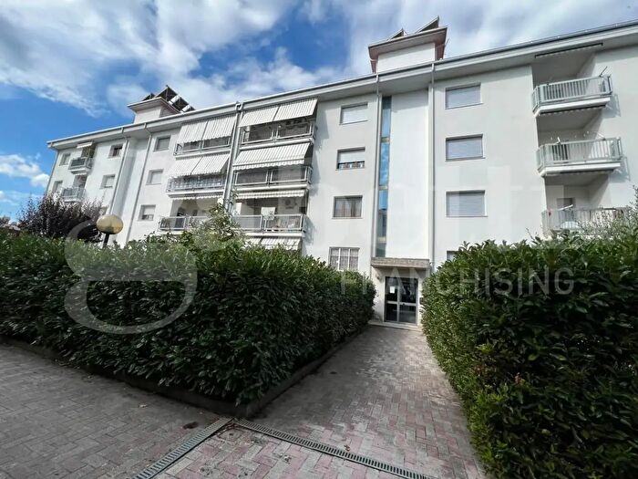 Appartamento con 6 locali in vendita in Via Luigi Einaudi, Rieti