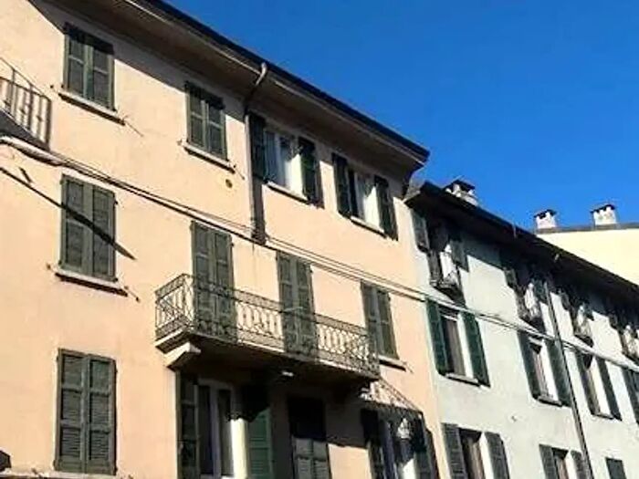 Appartamento trilocale in vendita in Via Milano, Como