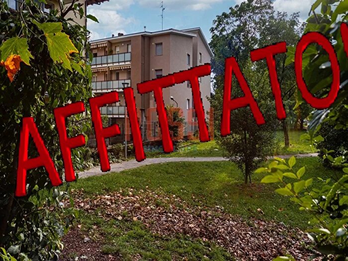 Appartamento trilocale in affitto in Via Correggio, Monza