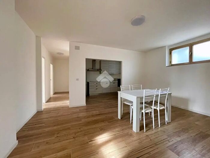 Appartamento trilocale in vendita in Via Dolegnano di Sopra, San Giovanni Al Natisone