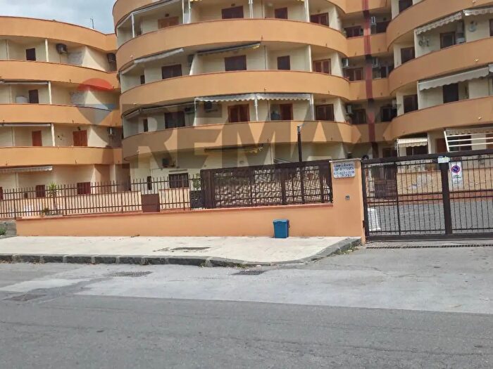 Appartamento trilocale in vendita in Via Piccolo Torrente Pagliara, Roccalumera