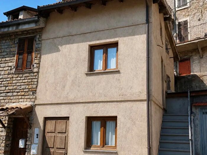 Appartamento trilocale in vendita in Apricale