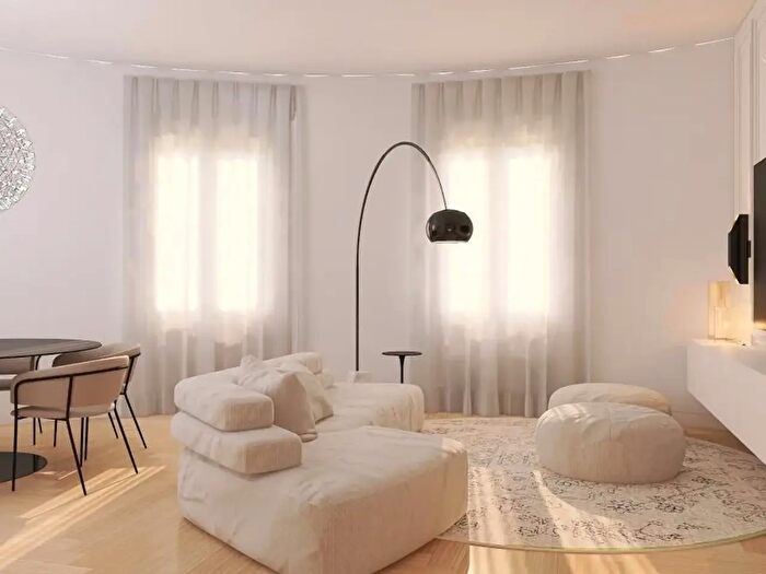 Appartamento quadrilocale in vendita in Via George Washington, Milano