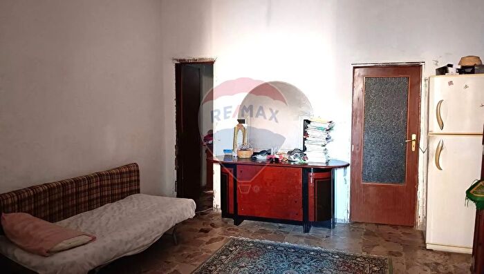 Casa con 5 locali in vendita in Via Gaspare Pagani, Riposto