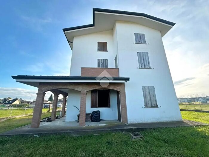 Casa quadrilocale in vendita in Via Focherini, San Possidonio