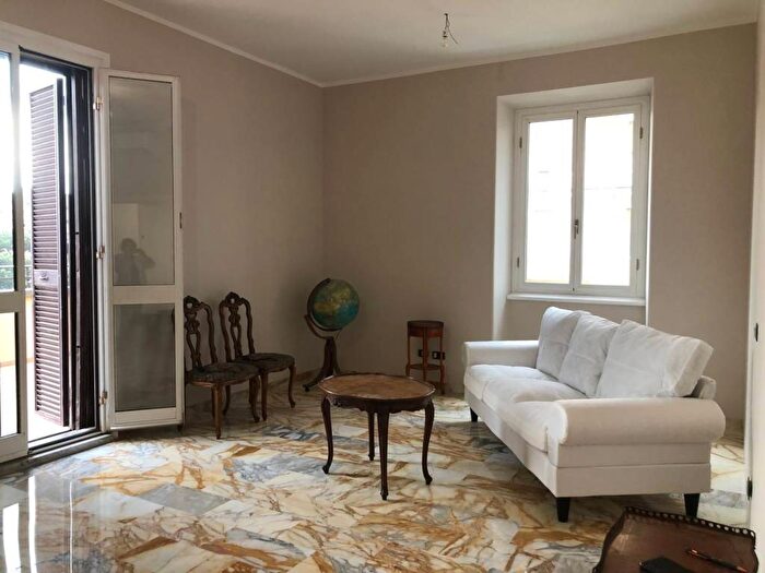 Casa quadrilocale in affitto in Via Asmara, Africano Villa Chigi, Roma