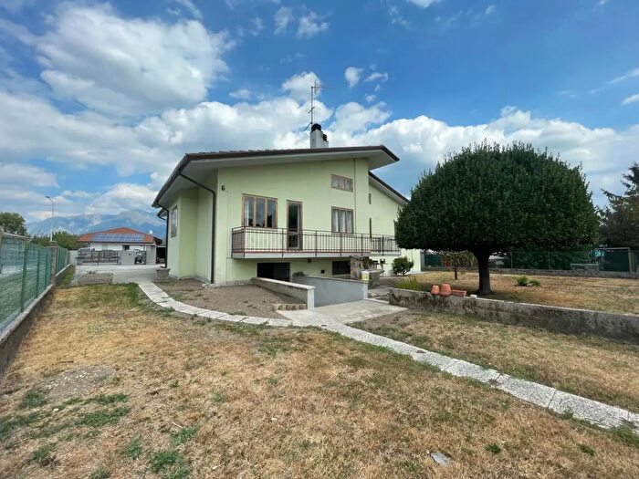 Casa con 5 locali in vendita in Via Pineta, Osoppo