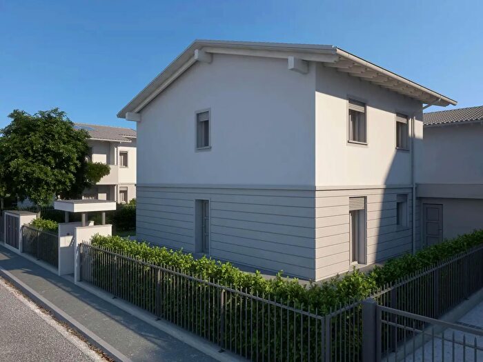Casa con 5 locali in vendita in Via Gramsci, Pozzo D'Adda