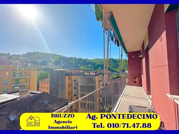 Appartamento trilocale in vendita in Via Isocorte a, Genova