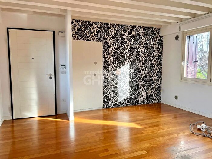 Appartamento trilocale in affitto in Conegliano