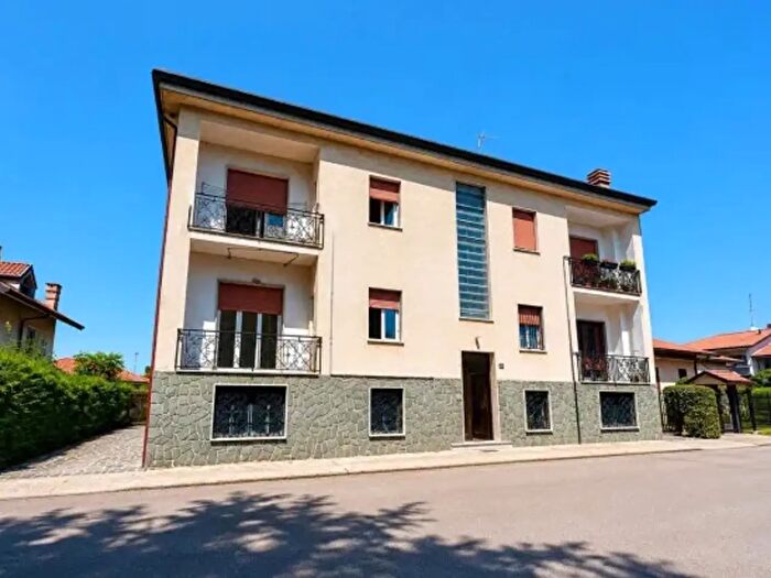 Appartamento trilocale in vendita in Via Vittorio Alfieri, San Vittore Olona