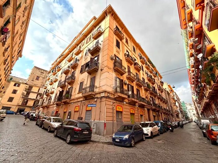 Appartamento quadrilocale in vendita in Via Giuseppe Antonio Pasquale, Napoli