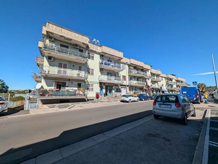 Appartamento trilocale in vendita in Via Crocillo, Quarto