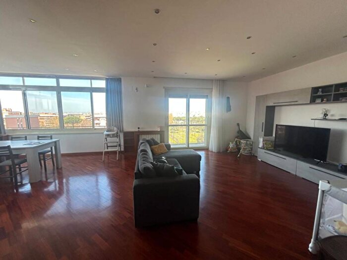 Casa quadrilocale in affitto in Via Arcola, Torrevecchia, Roma