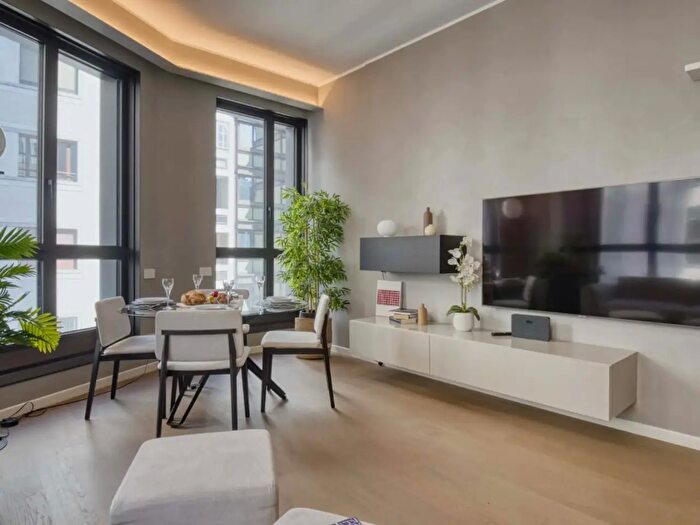 Appartamento monolocale in affitto in Largo Corsia dei Servi, Milano