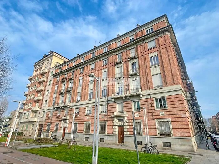 Appartamento trilocale in vendita in Corso Mediterraneo, Torino