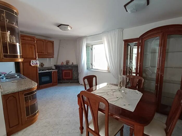 Appartamento trilocale in vendita in Via Francesco Costantino, San Pietro A Maida