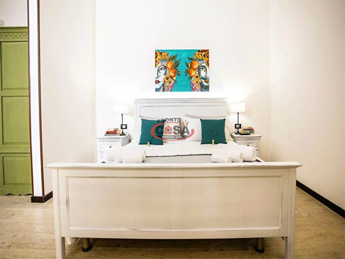 Appartamento con 8 locali in vendita in Trapani