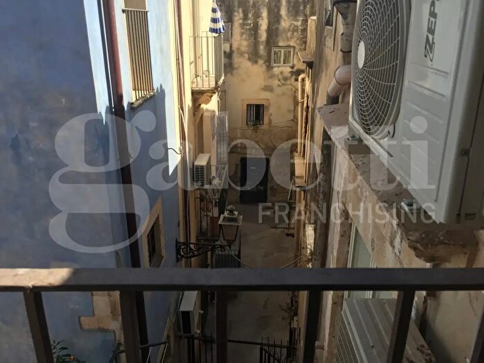 Casa quadrilocale in vendita in Siracusa