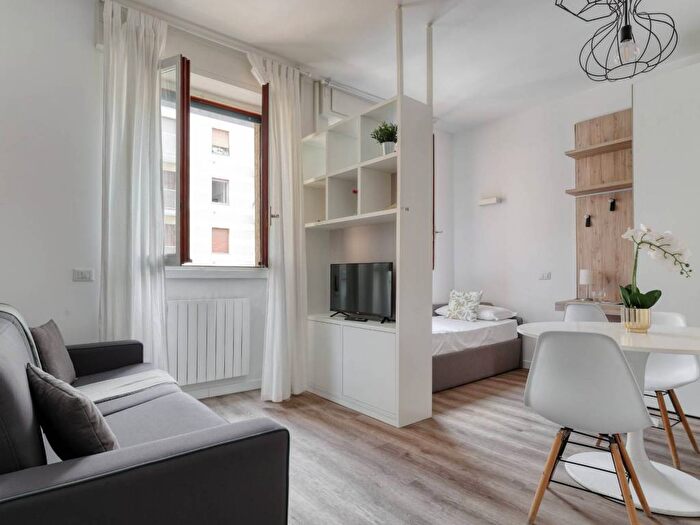 Appartamento monolocale in affitto in Via Vittoria Colonna, De Angeli, Milano