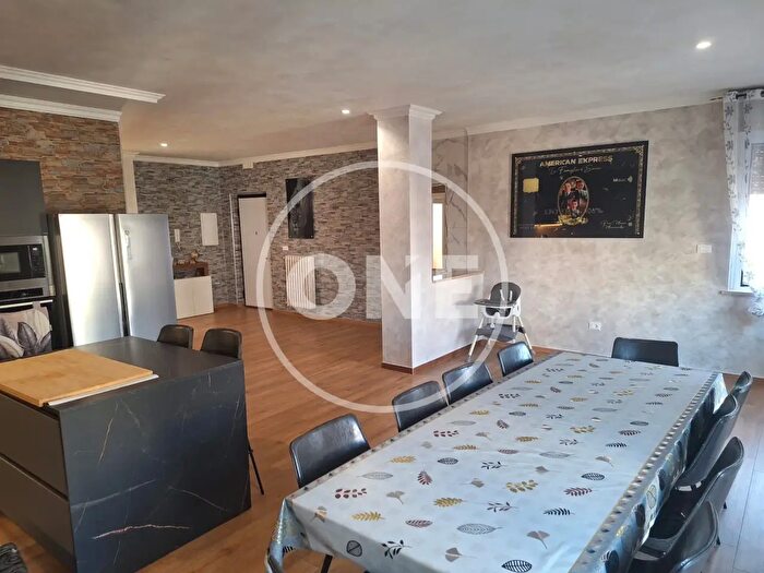 Appartamento quadrilocale in vendita in Via Trieste, Pianella