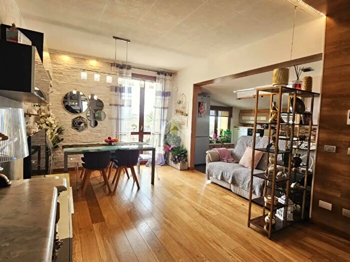 Appartamento quadrilocale in vendita in Via Roma, Morciano Di Romagna