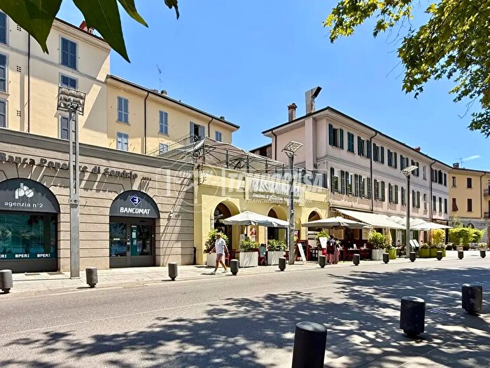 Appartamento quadrilocale in vendita in Lecco