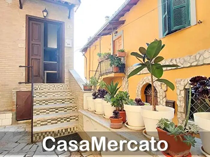 Appartamento bilocale in vendita in Via Settemb, Rocca Di Papa