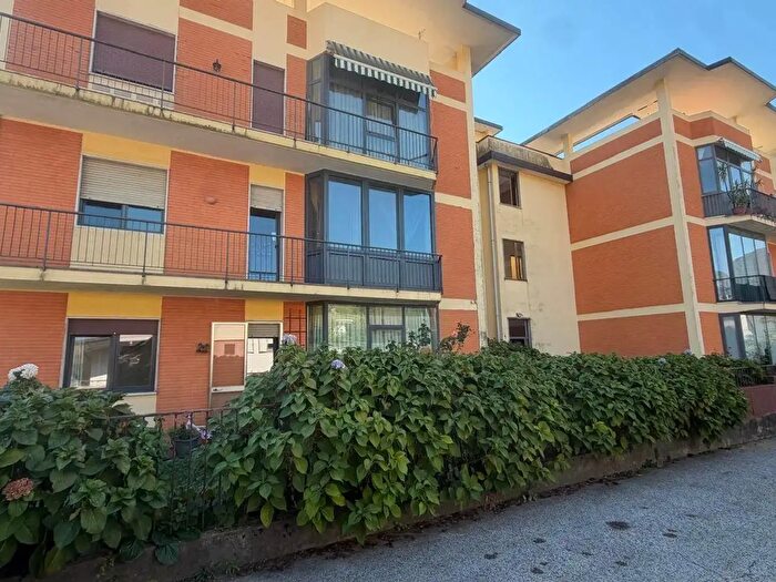 Appartamento con 6 locali in vendita in Via Piave, Schio
