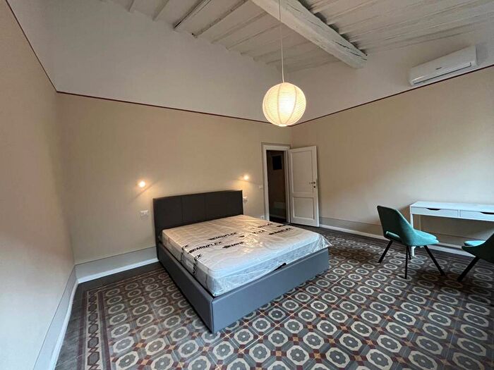 Appartamento trilocale in affitto in Via dei Serragli, Santo Spirito, Firenze