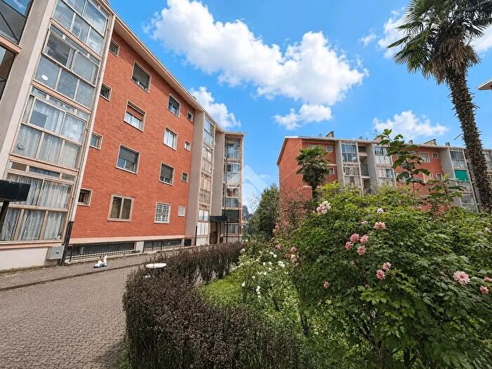 Appartamento trilocale in vendita in Via Metastasio, Rho