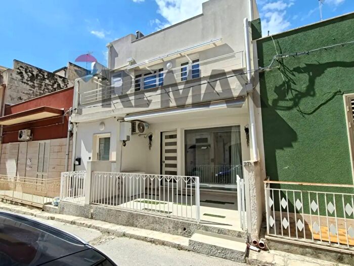 Appartamento trilocale in vendita in Via Galileo Galilei, Pozzallo