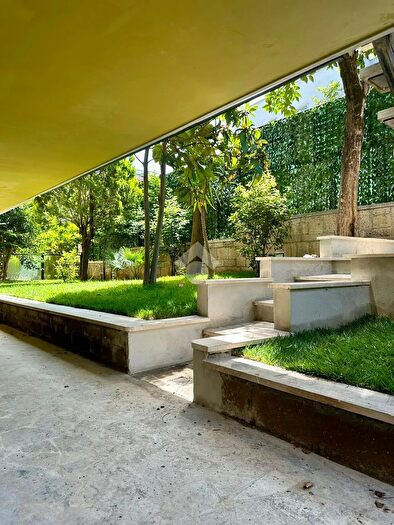 Appartamento trilocale in vendita in Viale Cortina dAmpezzo, Roma