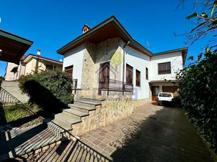 Casa con 6 locali in vendita in Via San Giovanni Bosco, SantAngelo Lodigiano