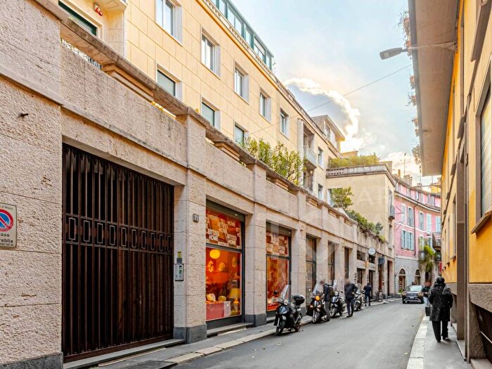 Appartamento quadrilocale in affitto in Via Santa Marta, Carrobbio, Milano