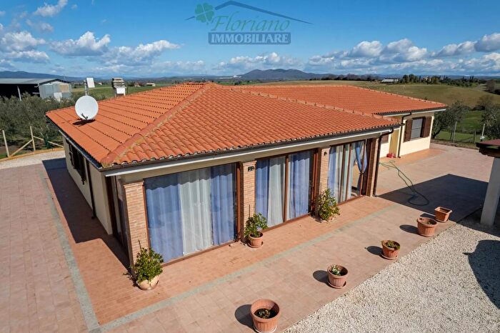 Casa con 5 locali in vendita in Strada della Sugarella, Montalto Di Castro