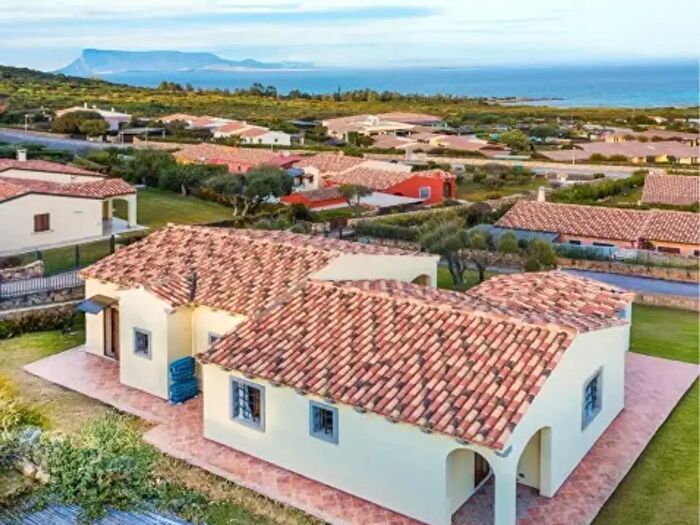 Casa con 6 locali in vendita in Caddu, San Teodoro