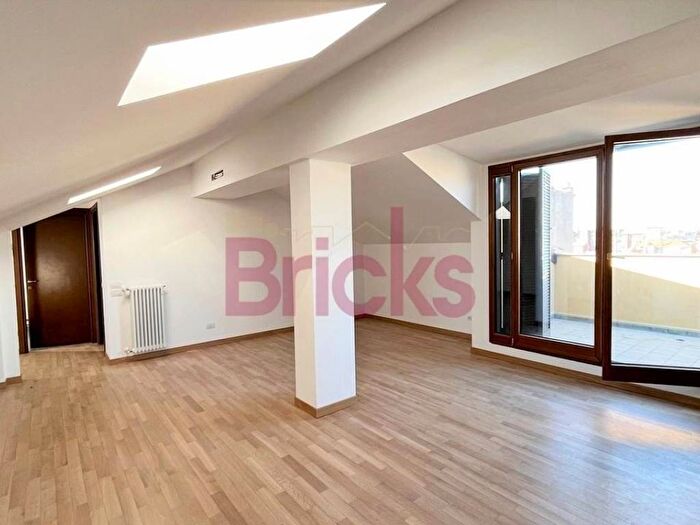 Appartamento bilocale in affitto in Via Vincenzo Foppa, Solari, Milano