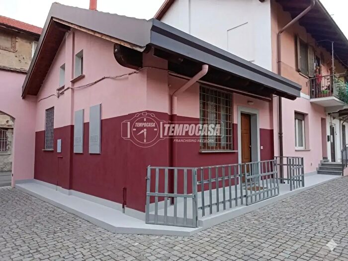 Casa bilocale in vendita in Via Verdi, Cesate